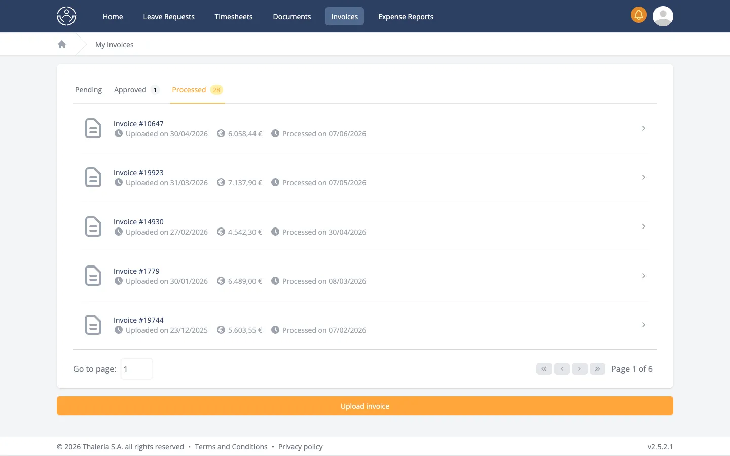 Invoices list with pending, approved and processed tabs